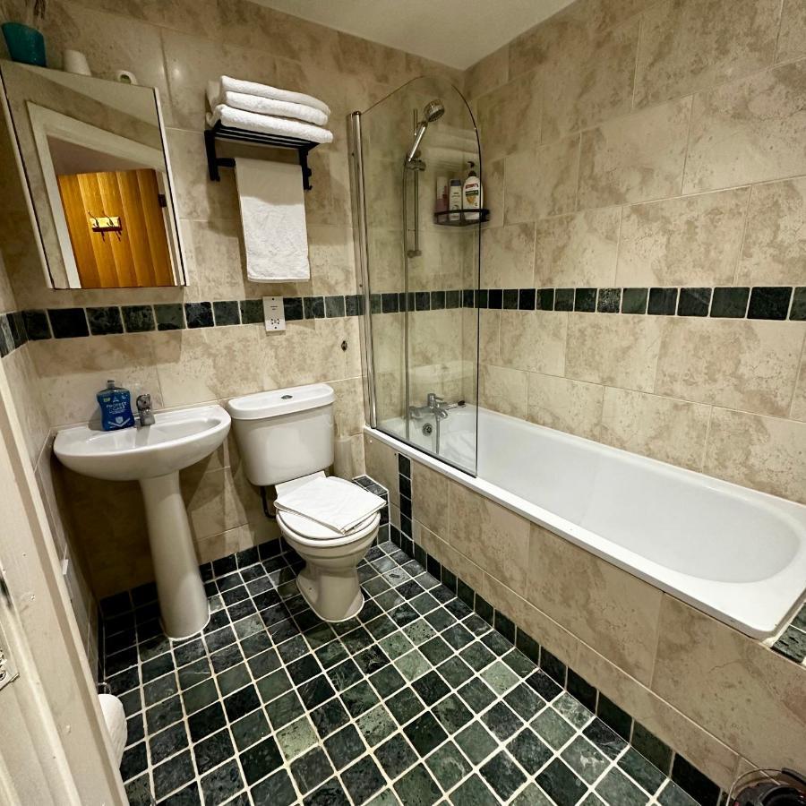 Two Bedroom Flat Town Centre Colchester Esterno foto