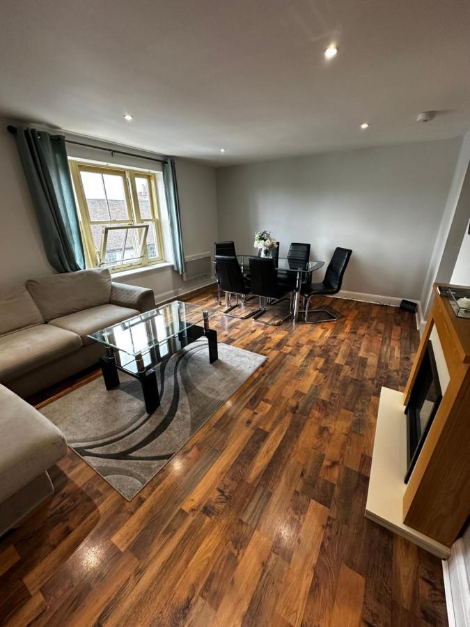 Two Bedroom Flat Town Centre Colchester Esterno foto