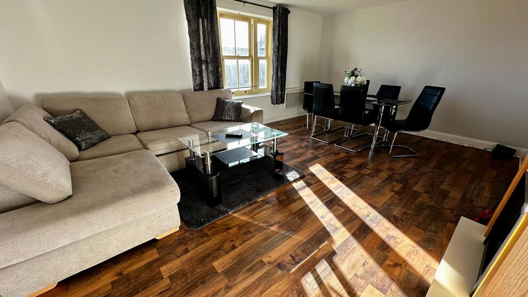 Two Bedroom Flat Town Centre Colchester Esterno foto